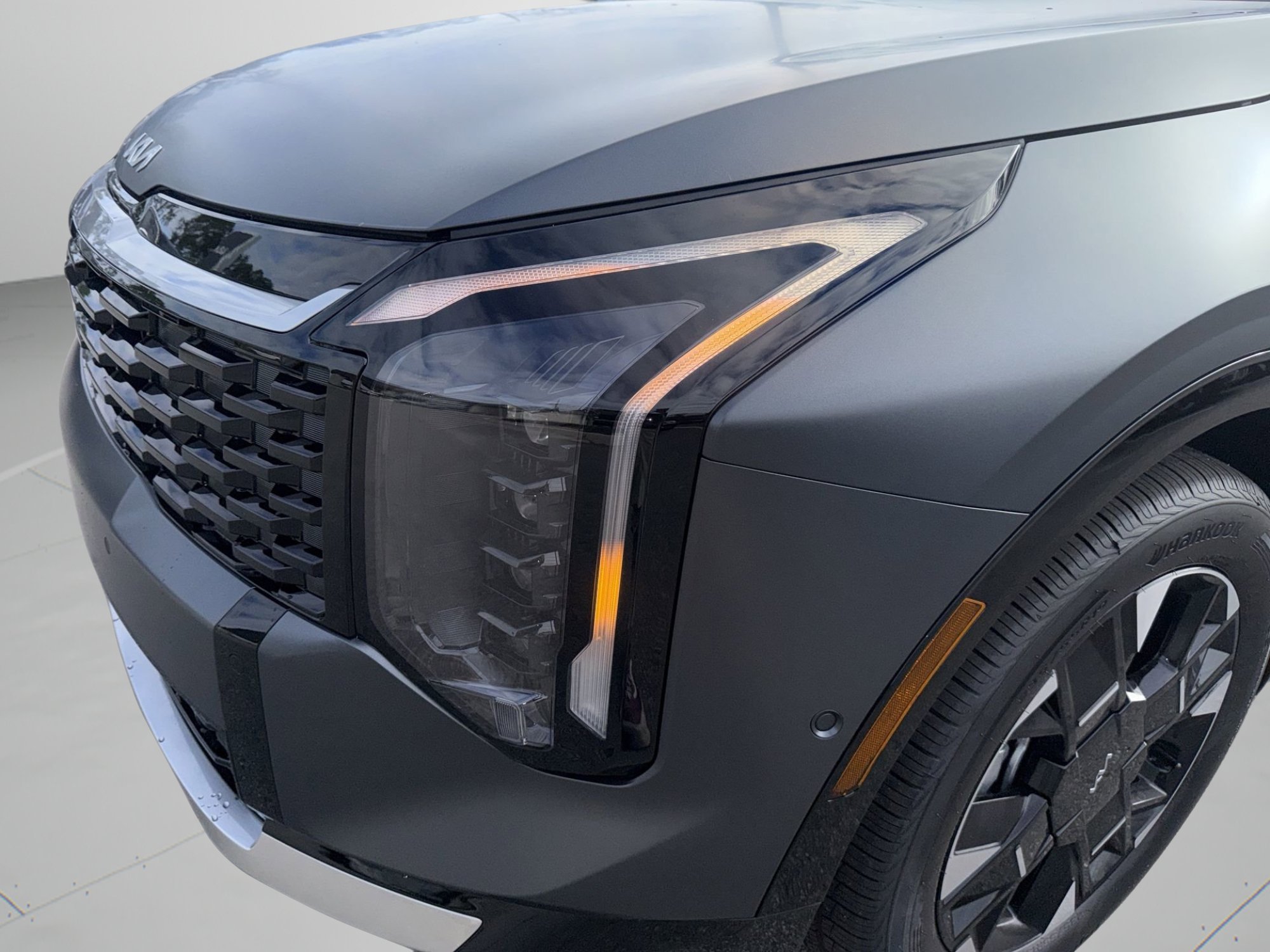 New 2026 Shadow Matte Gray Kia SX-Prestige image 27