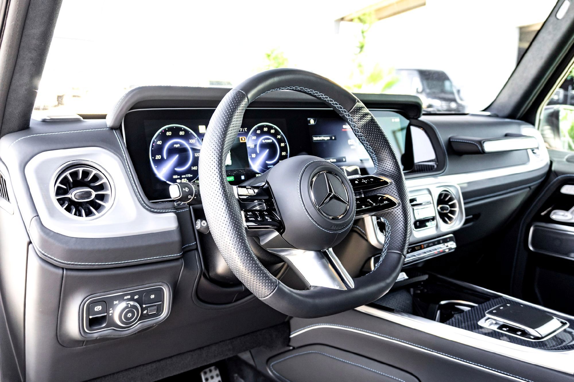 Certified Used 2025  Mercedes-Benz G 580e image 15