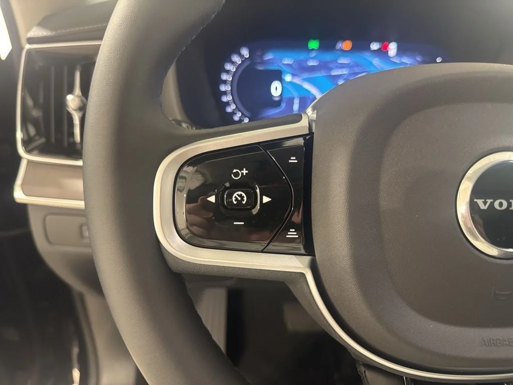 New 2026 Onyx Black Metallic Volvo T8 Ultra image 9