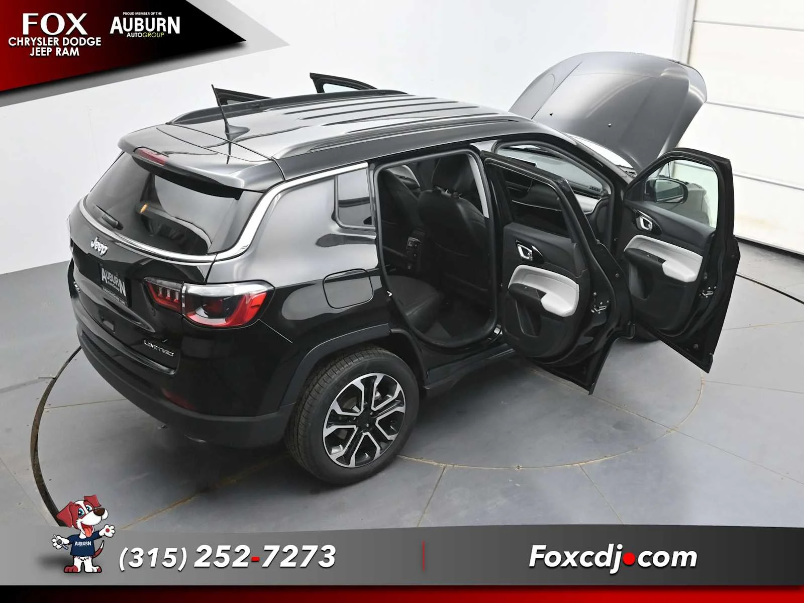 Used 2022 Diamond Black Crystal Pearlcoat Jeep Limited image 40
