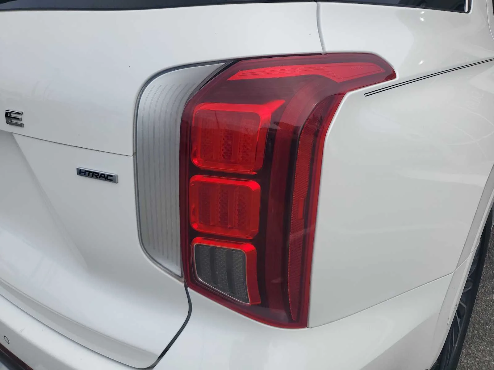 Used 2023 White Hyundai Calligraphy image 7