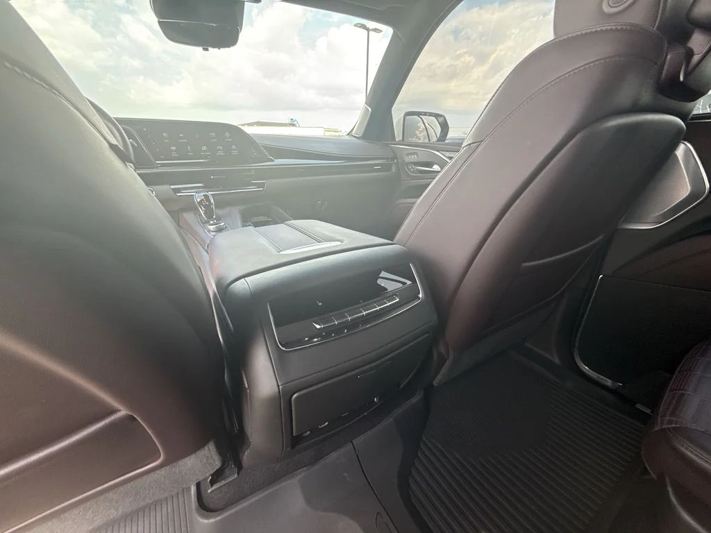 Used 2023 White Cadillac V-Series image 20