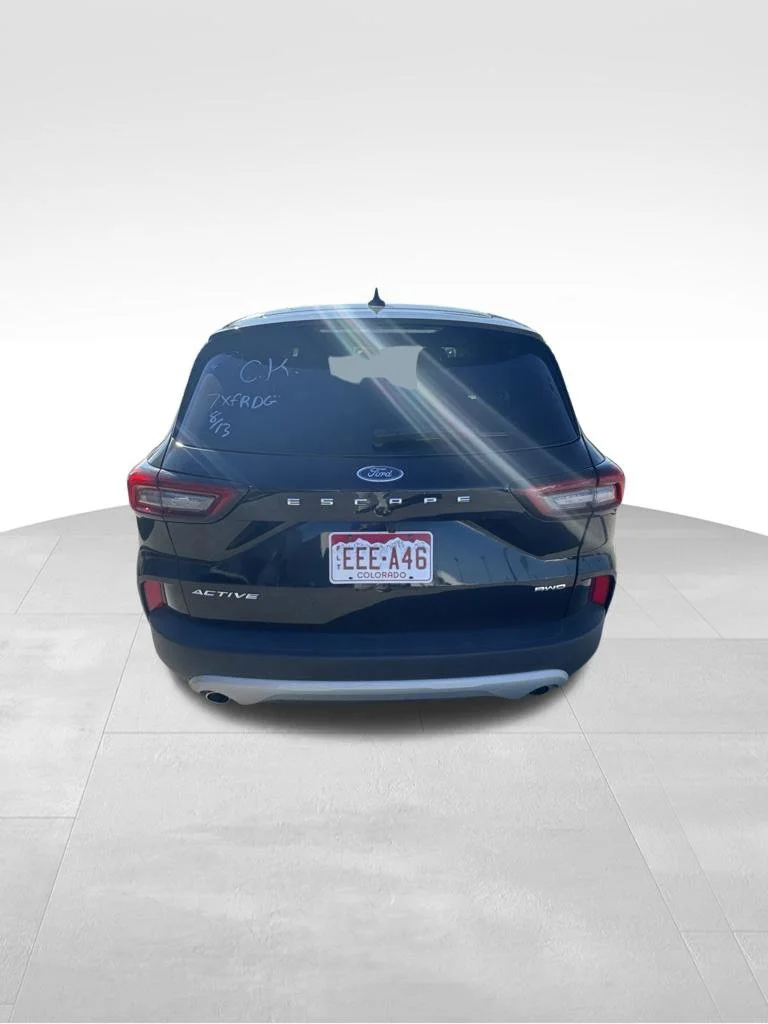 Used 2025 Agate Black Metallic Ford Active image 5