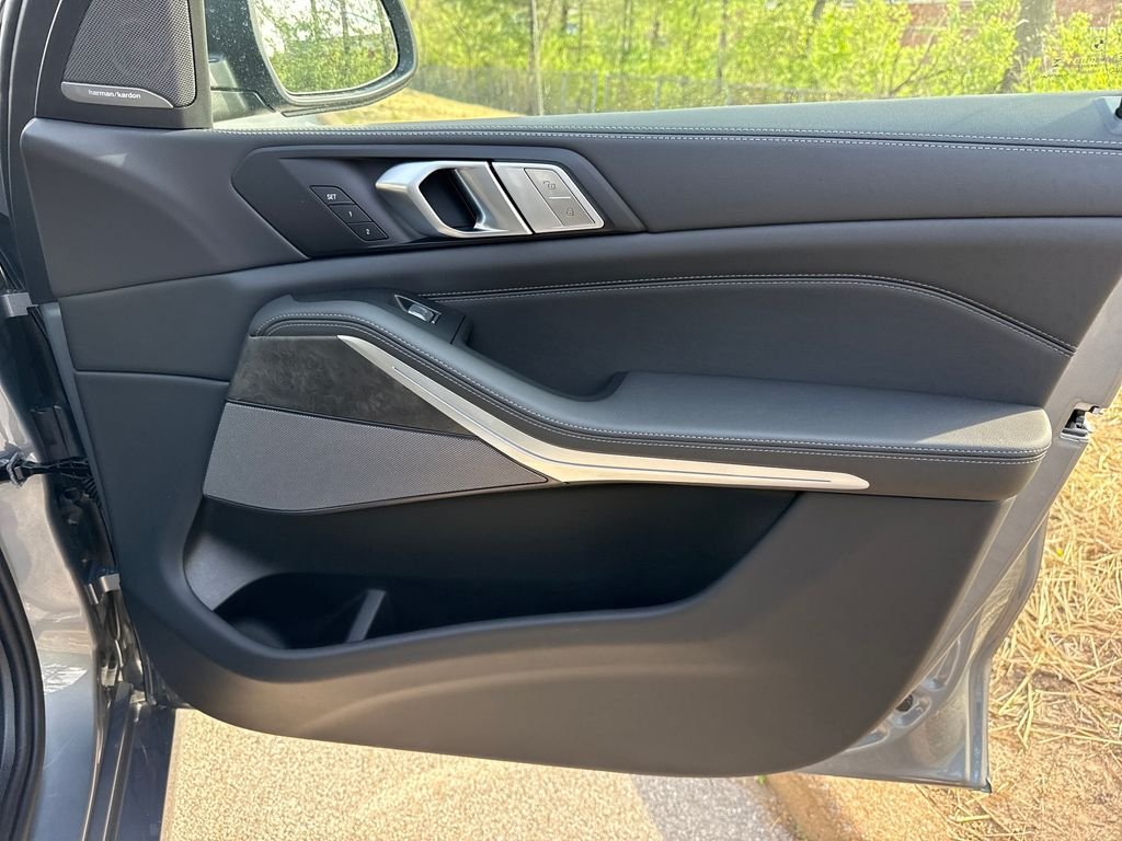 New 2026 Gray BMW xDrive40i image 31
