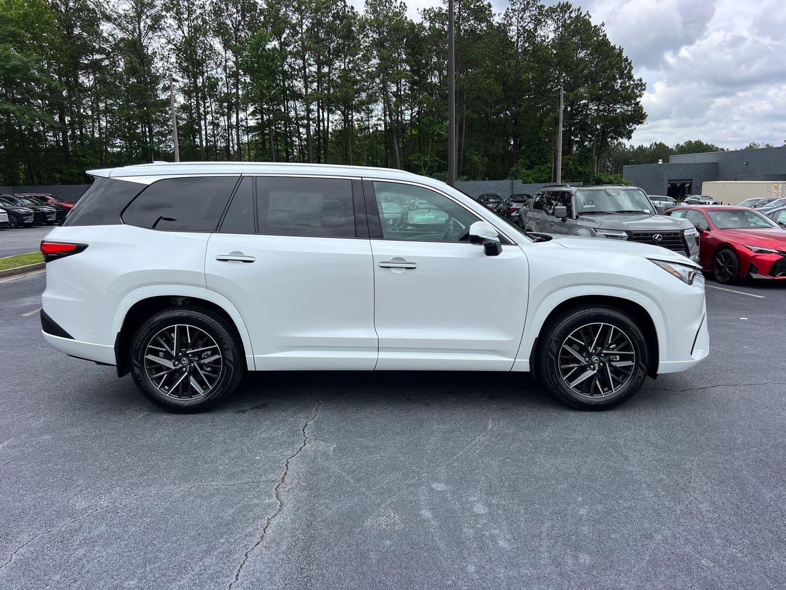 New 2026 Wind Chill Pearl Lexus PREMIUM AWD image 4