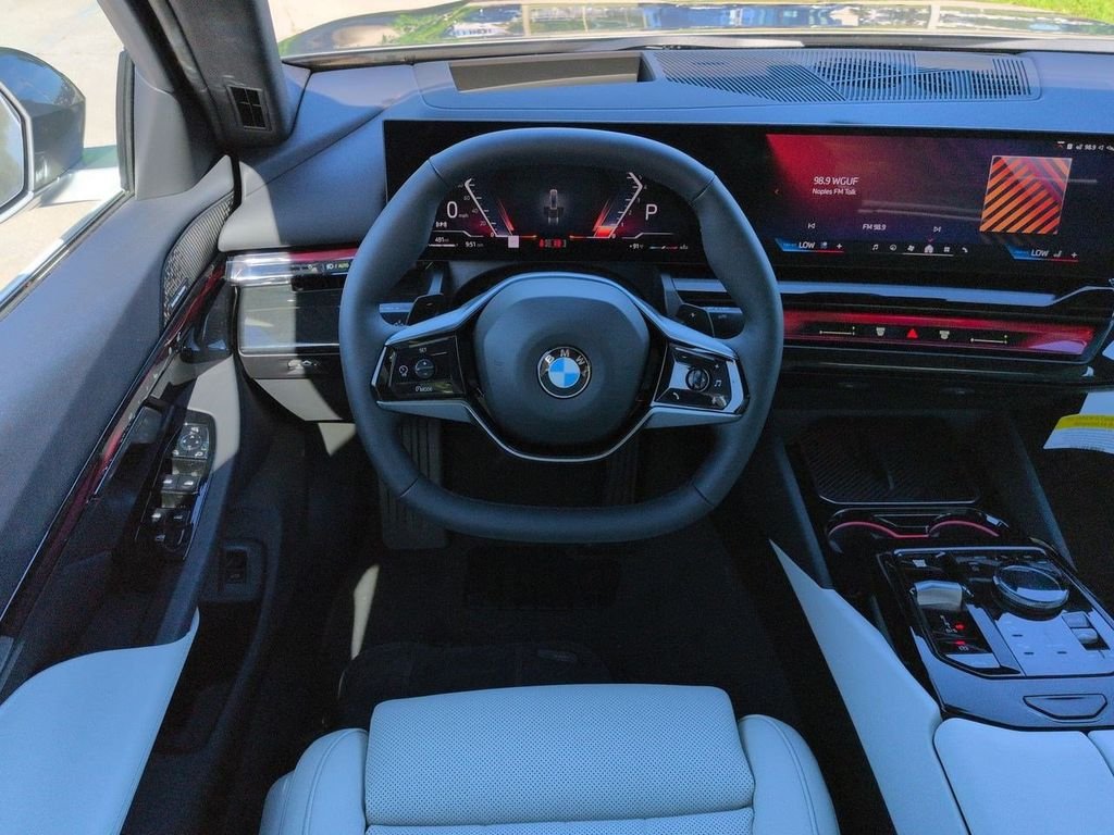 New 2027 Oxide Grey Metallic BMW 530i xDrive image 15