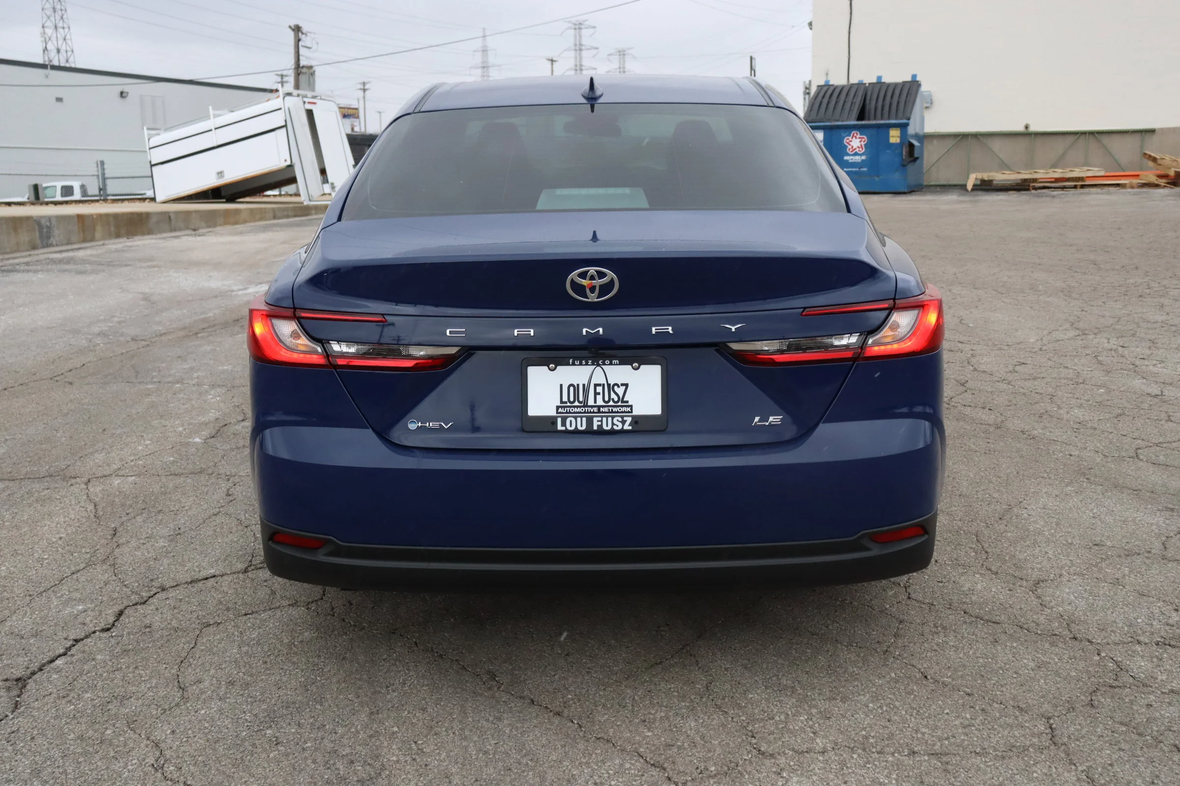 2026 Toyota Camry LE - Photo 6