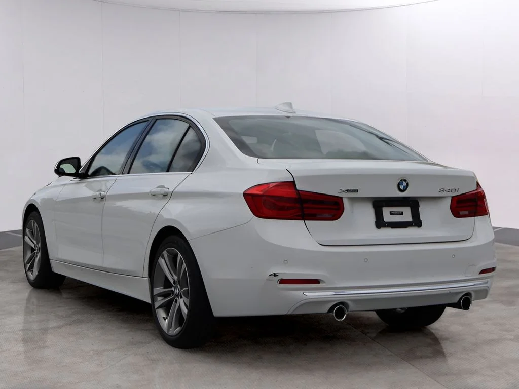 Used 2016 Alpine White BMW 340i xDrive image 5