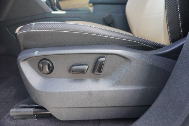 Used 2021 Deep Black Pearl Volkswagen 3.6L V6 SE w/Technology R-Line image 19