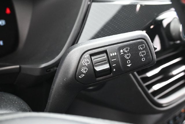 Used 2025 Silver Metallic Ford ST-Line image 18