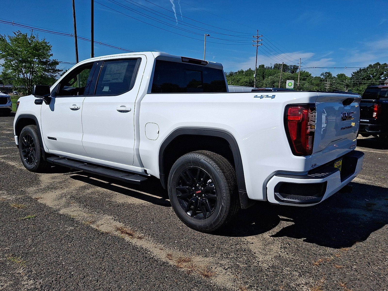 New 2026 Summit White GMC Elevation image 4