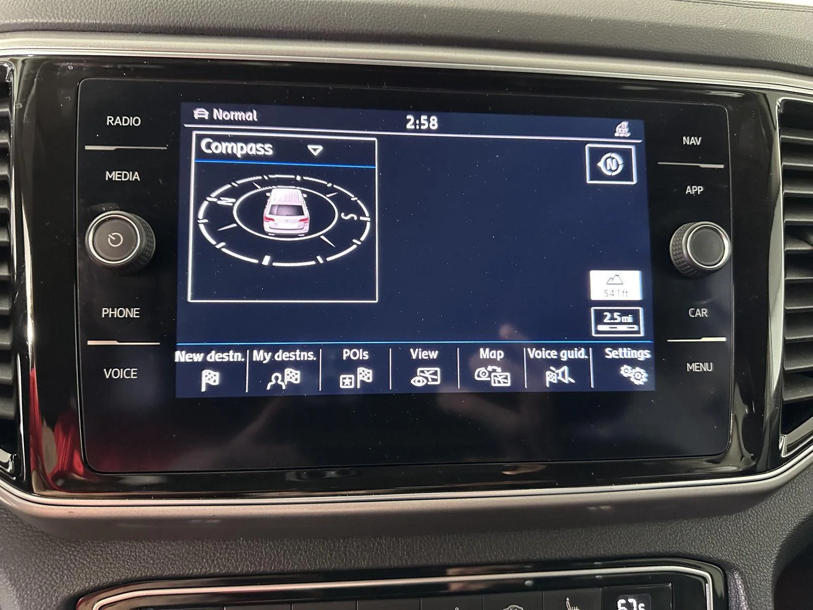 Used 2019 Platinum Gray Metallic Volkswagen 3.6L V6 SEL R-Line image 24