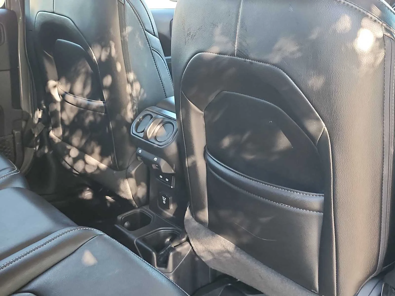 Used 2021 Sting-Gray Clearcoat Jeep Overland image 24