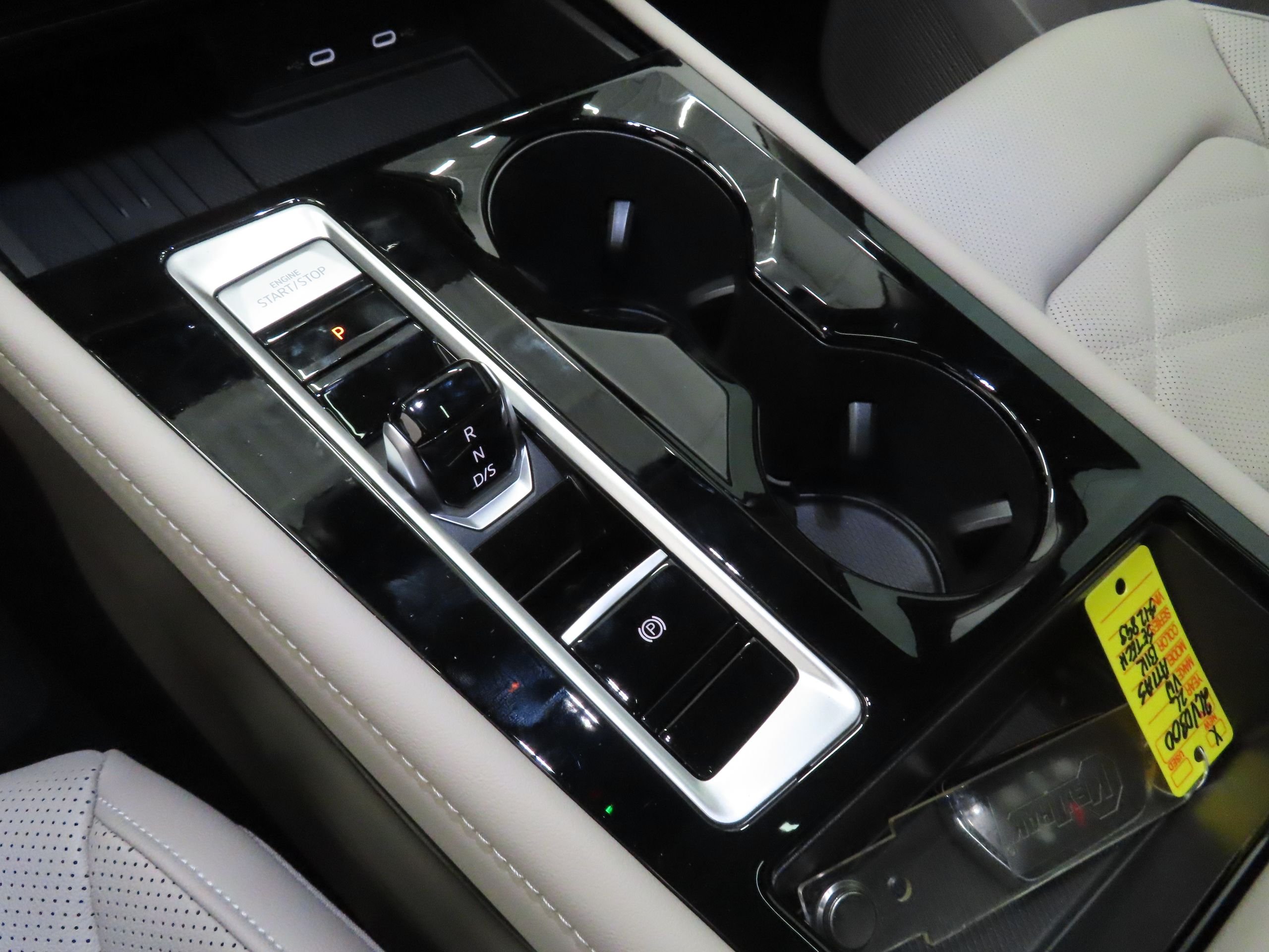 New 2026 Black Volkswagen 2.0T SE w/Technology image 15