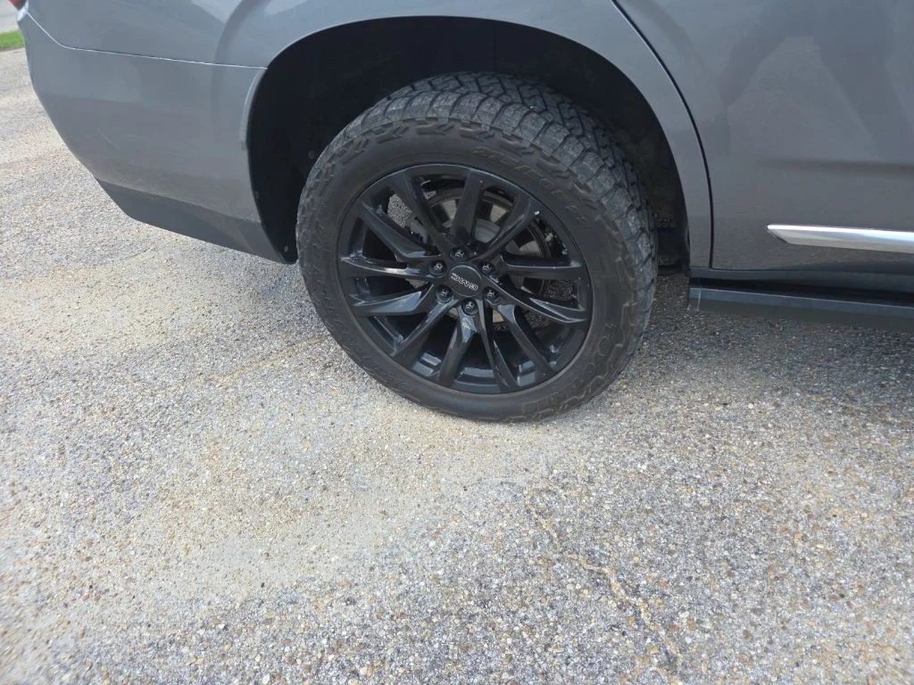 Used 2021 Gray GMC Denali image 26