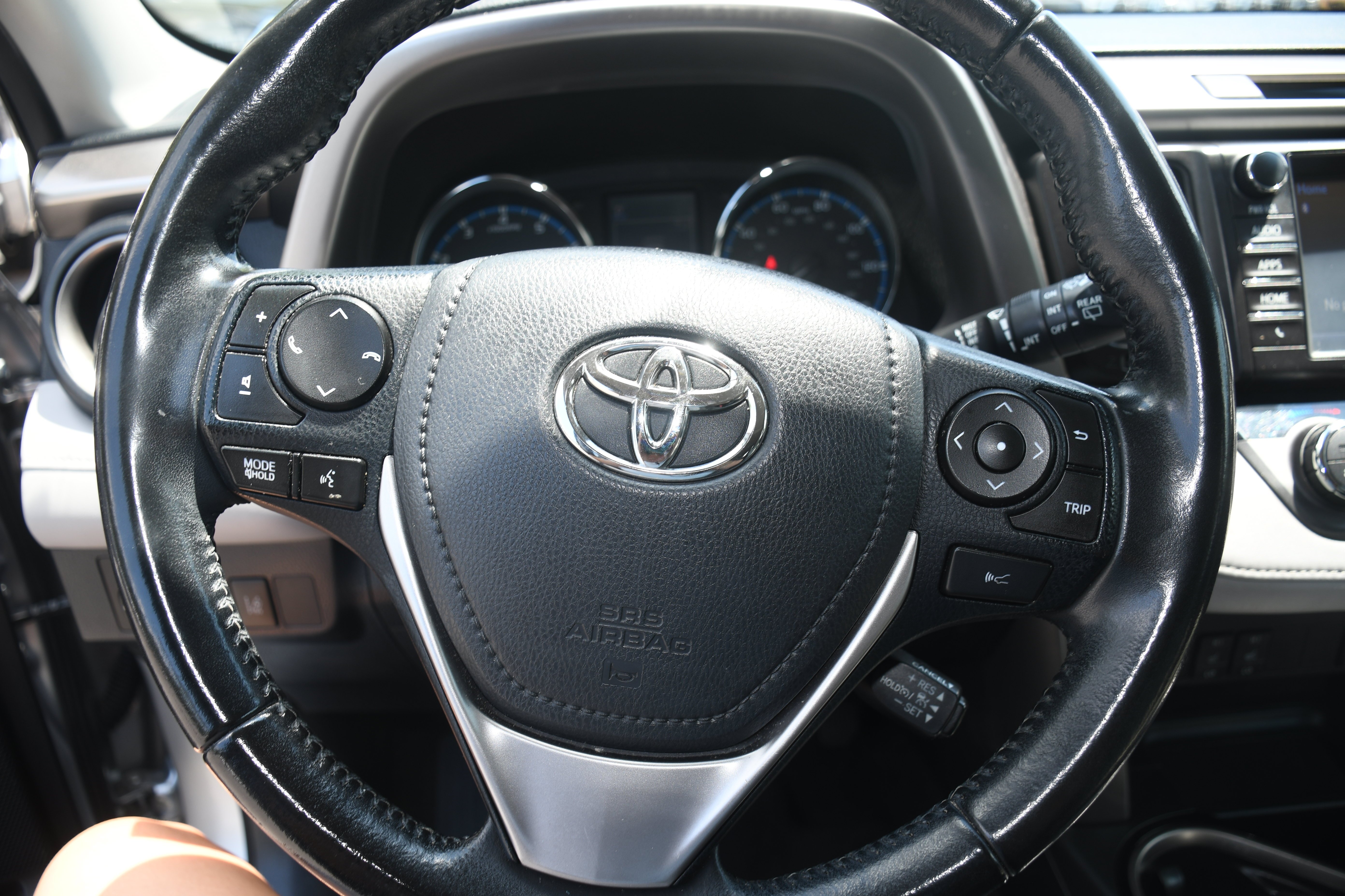 Used 2018 Silver Toyota Limited image 13