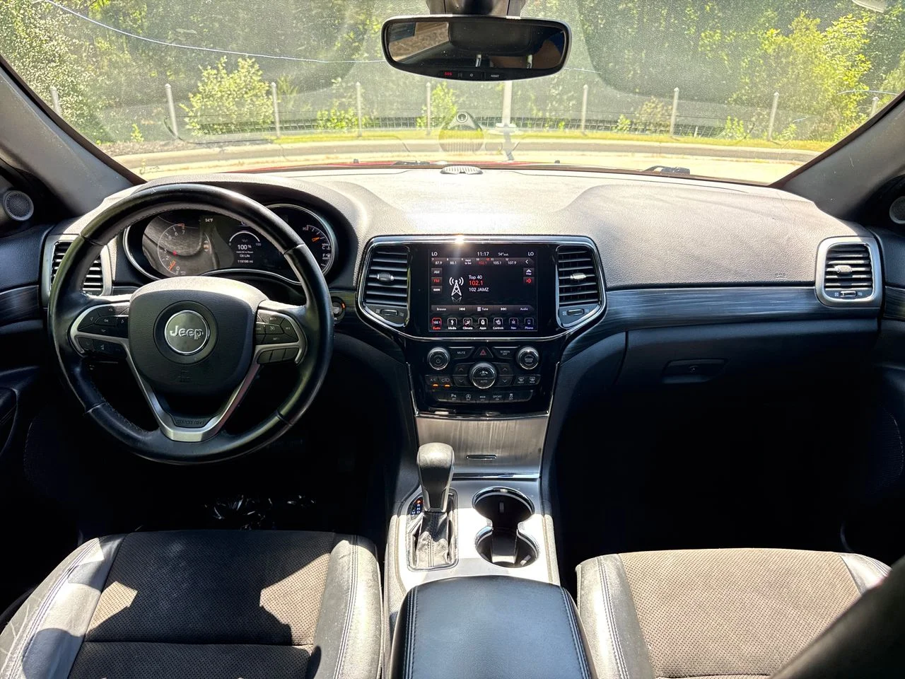 Used 2019 Red Jeep Laredo E image 16