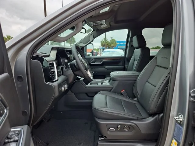 2026 GMC Sierra 3500HD Denali - Photo 12