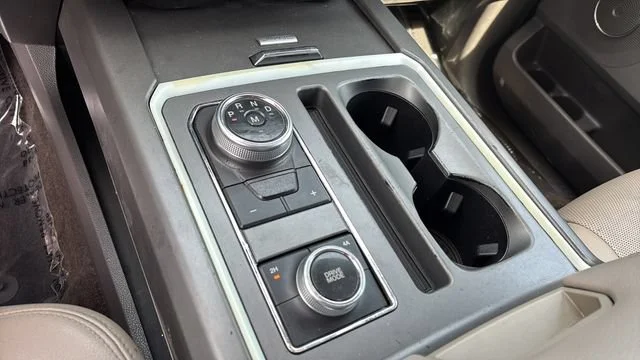 Used 2018 Gold Ford XLT image 29