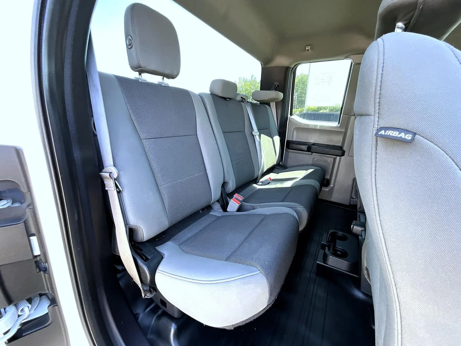 Used 2018 White Ford XL image 20