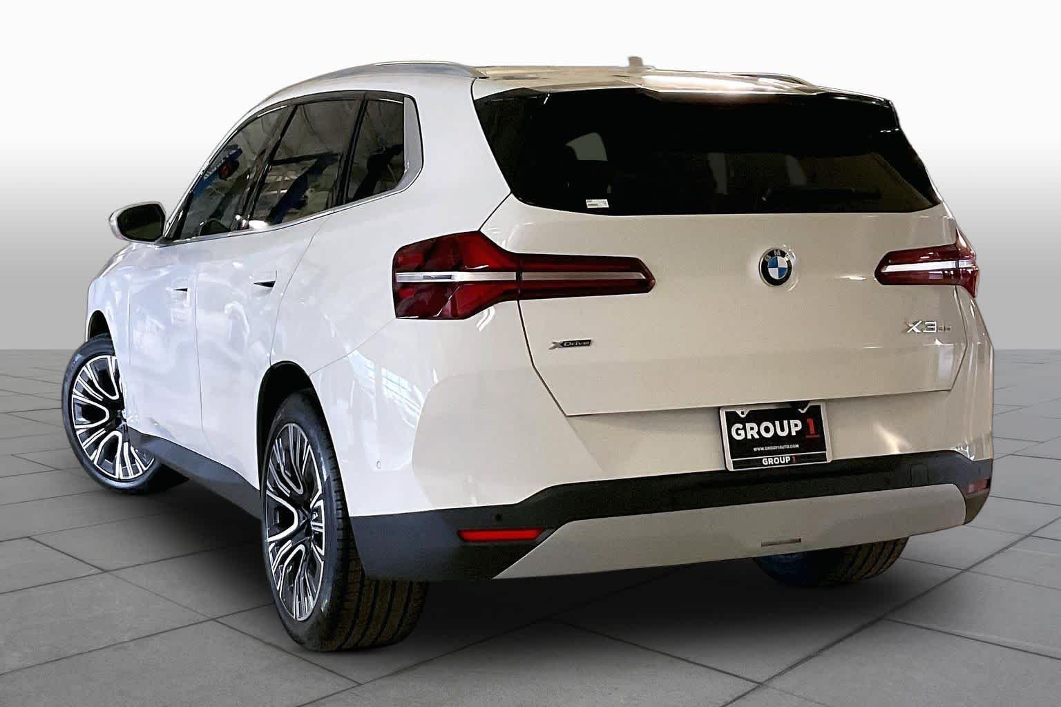 New 2026 Alpine White BMW 30 xDrive image 12