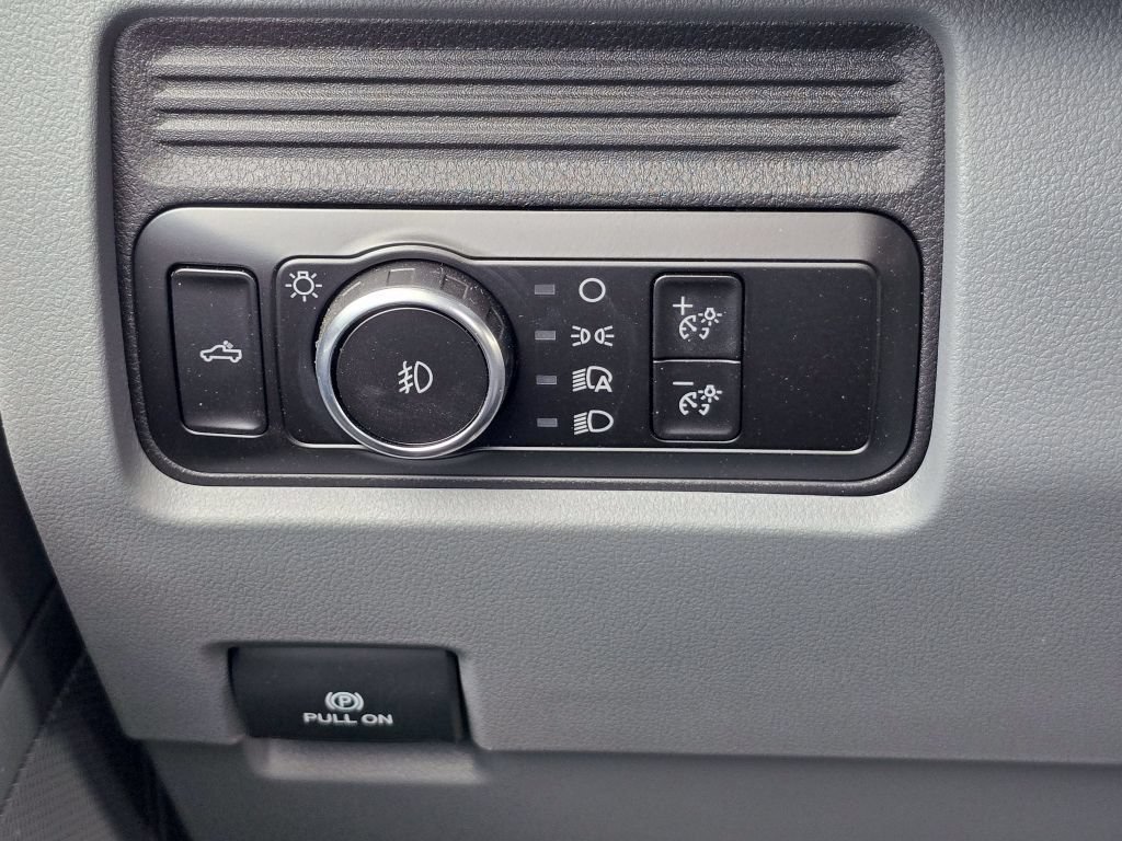New 2026 Oxford White Ford XL/STX image 32