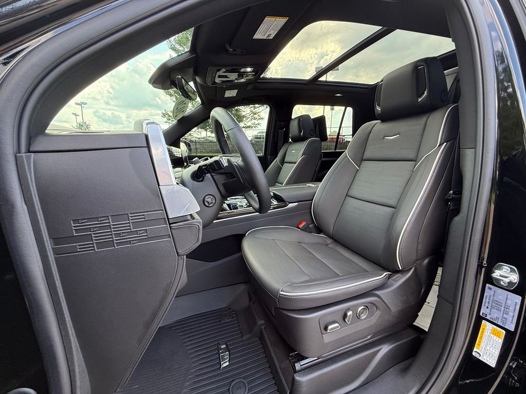 Used 2026 Black Cadillac Luxury image 21