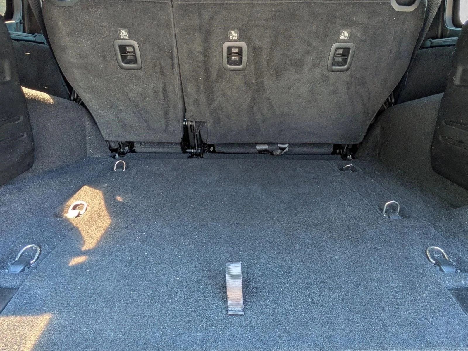Used 2019 Granite Crystal Metallic Clearcoat Jeep Sport S image 6