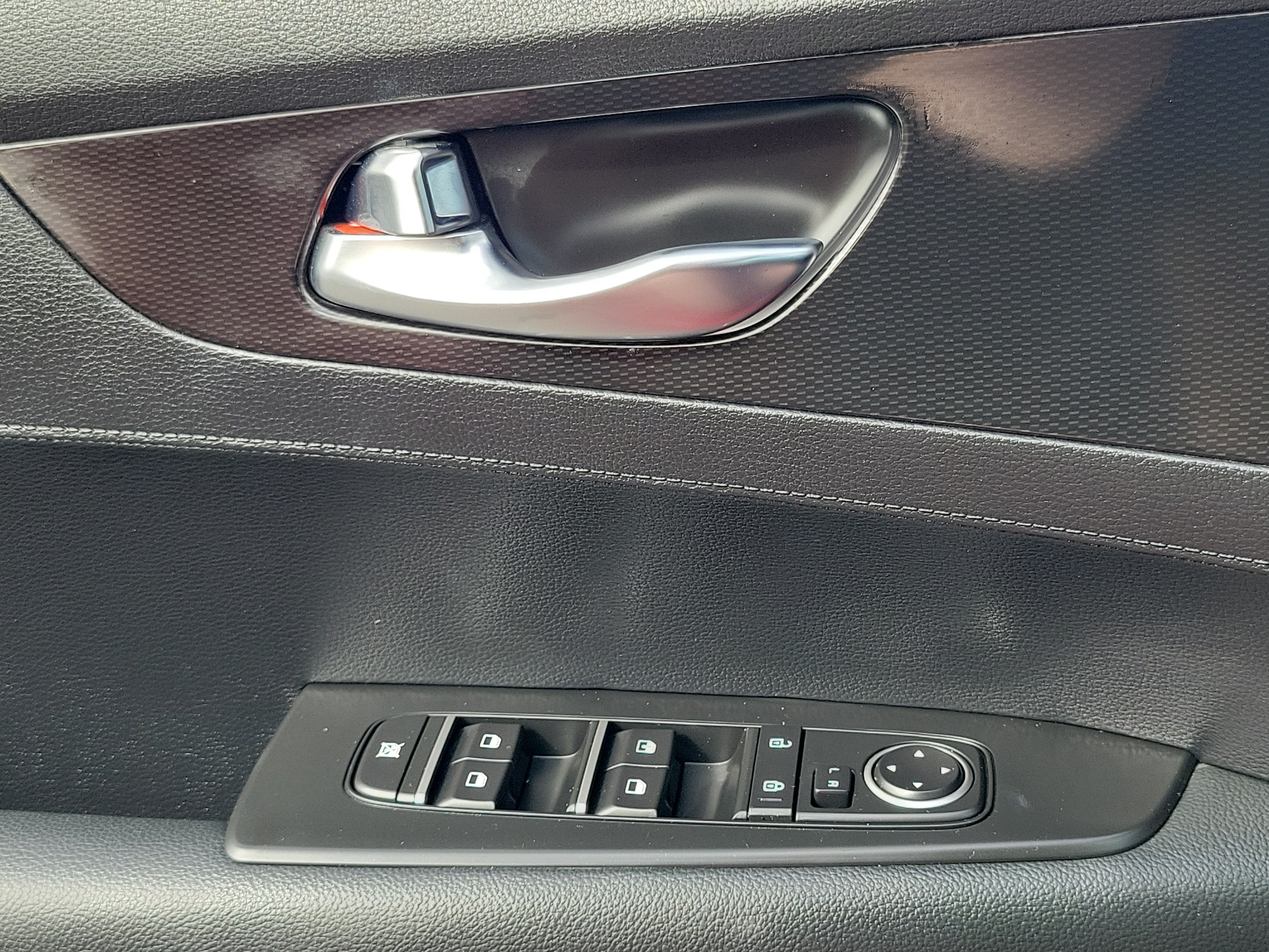2024 Kia Forte GT-Line - Photo 10