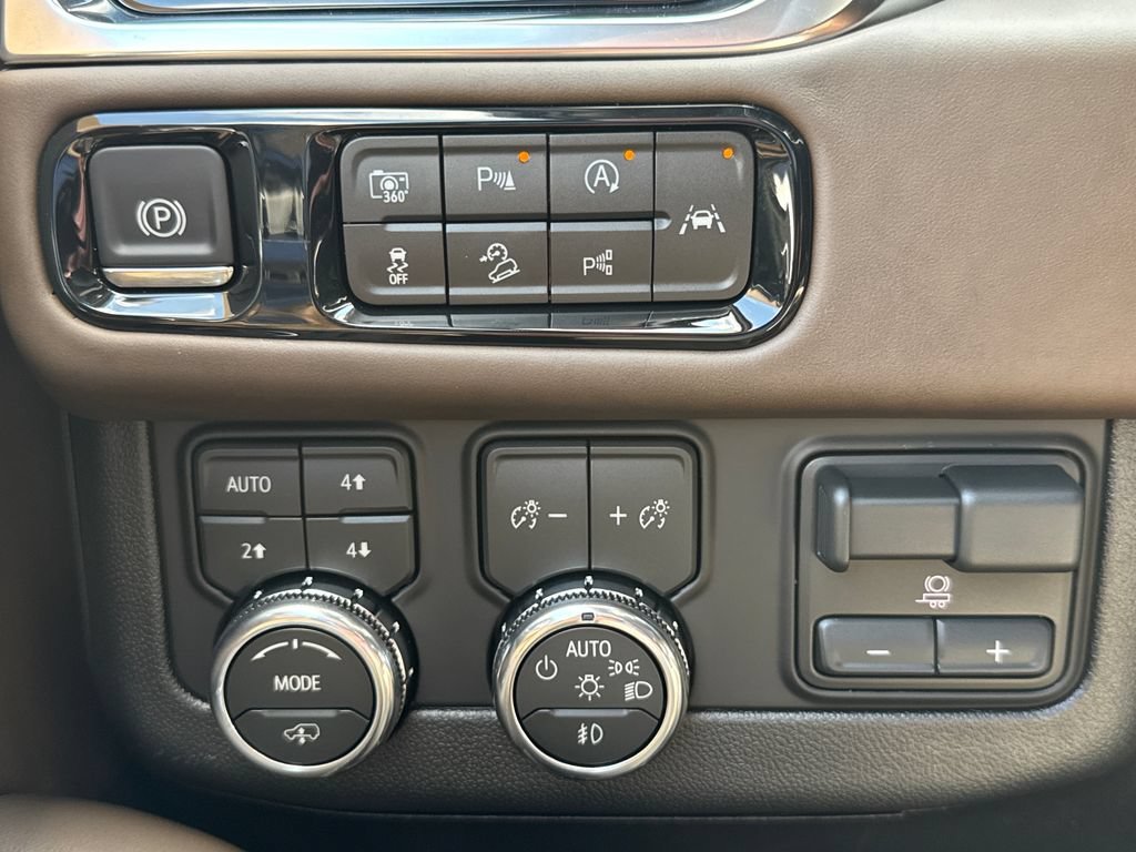 2026 GMC Yukon Denali Ultimate - Photo 41