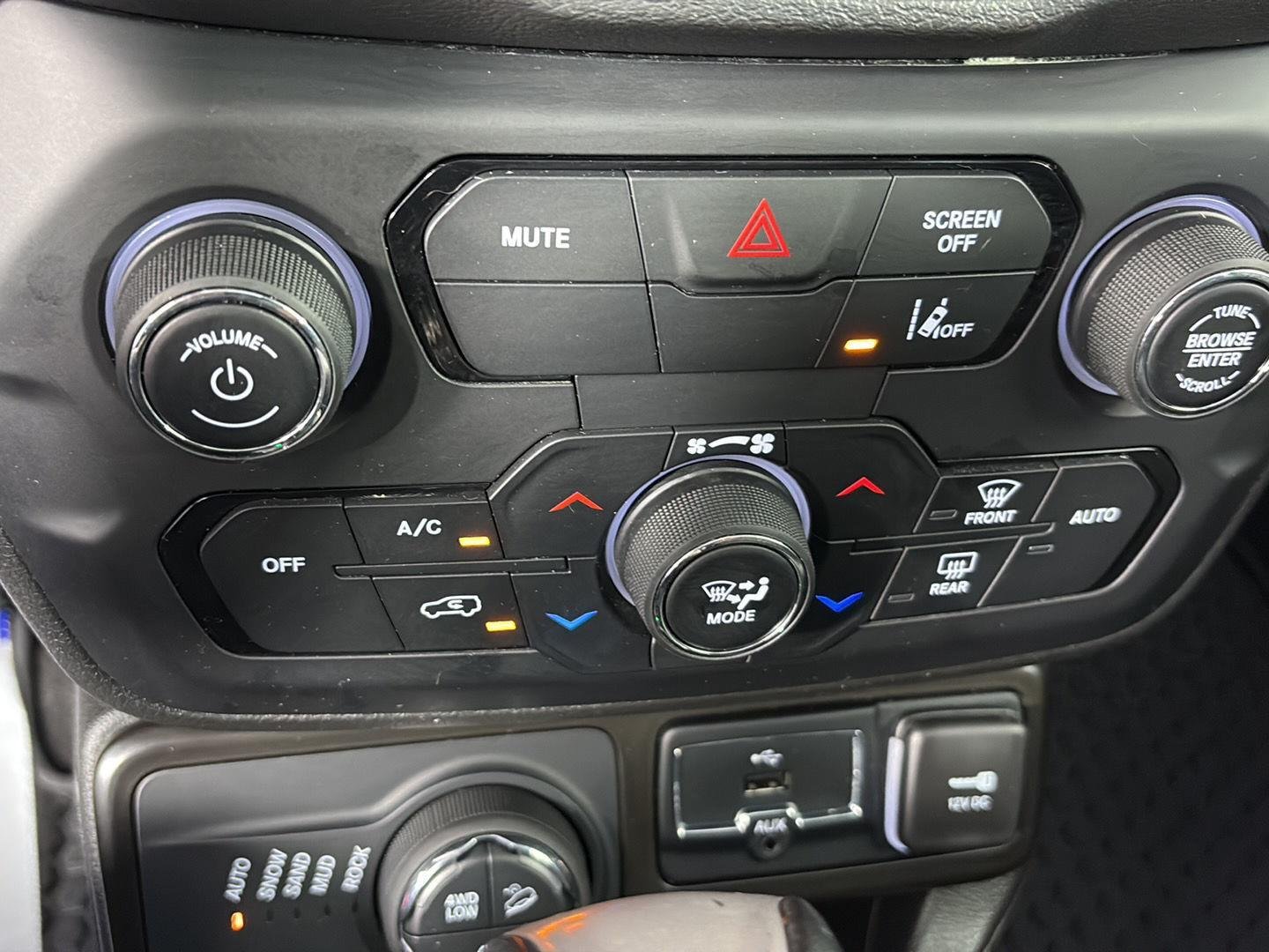 Used 2023 Black Clearcoat Jeep Trailhawk image 37