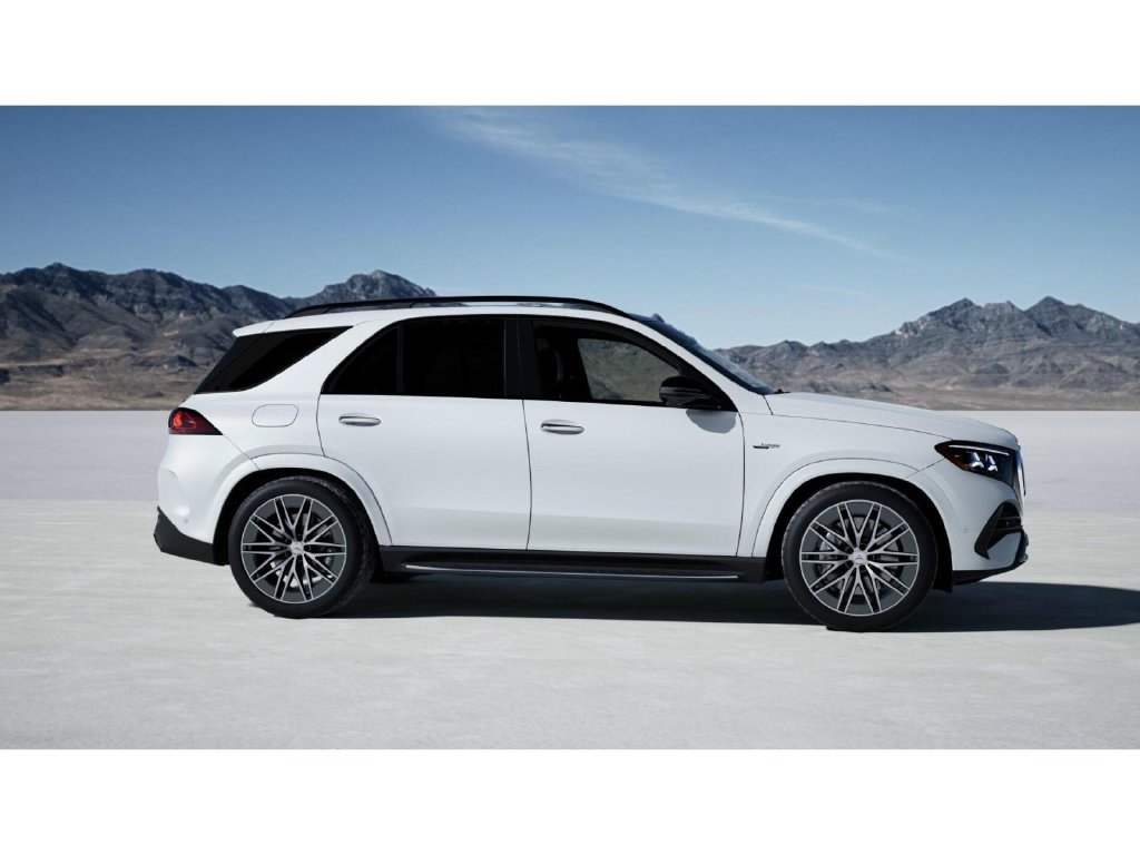New 2027 MANUFAKTUR Moonlight White Metallic Mercedes-Benz GLE 53e AMG® image 15
