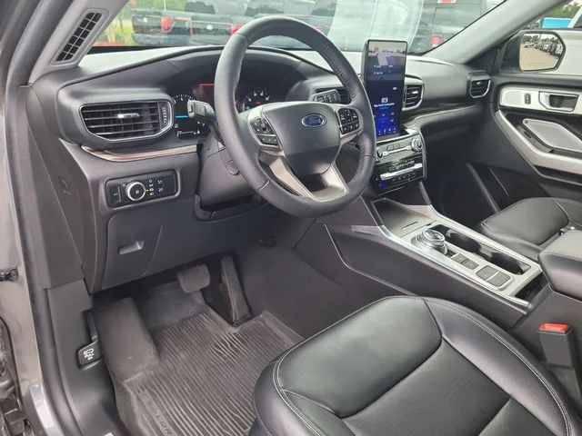 Used 2024 Gray Ford Limited image 20