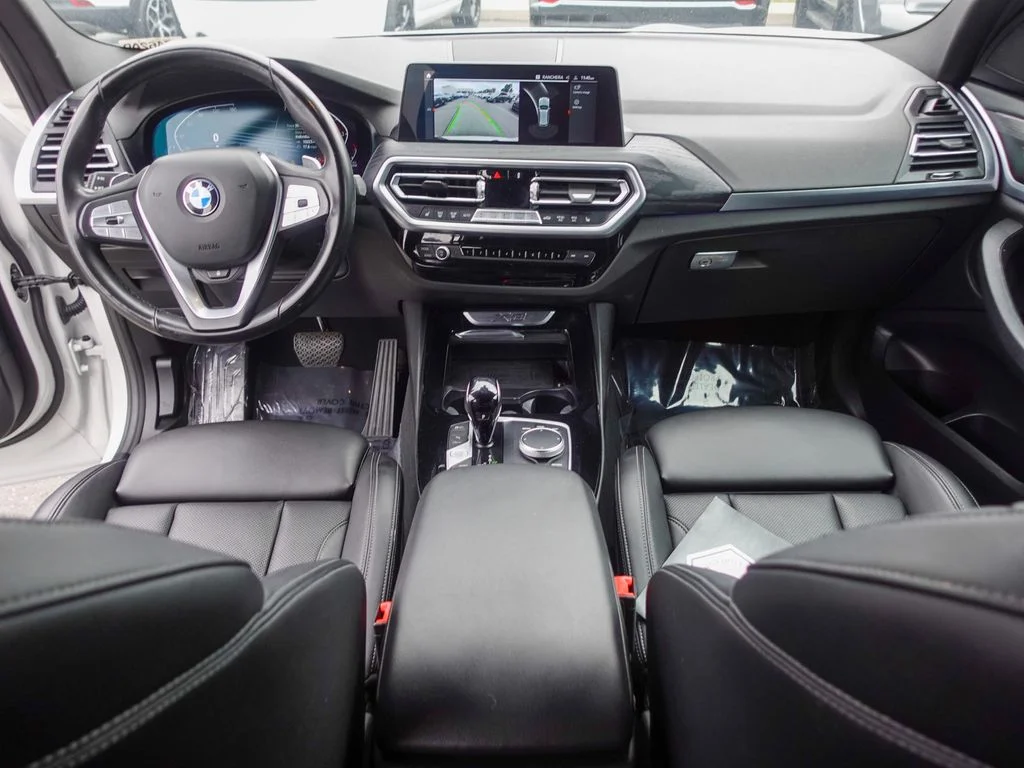 Used 2023 White Metallic BMW sDrive30i image 26