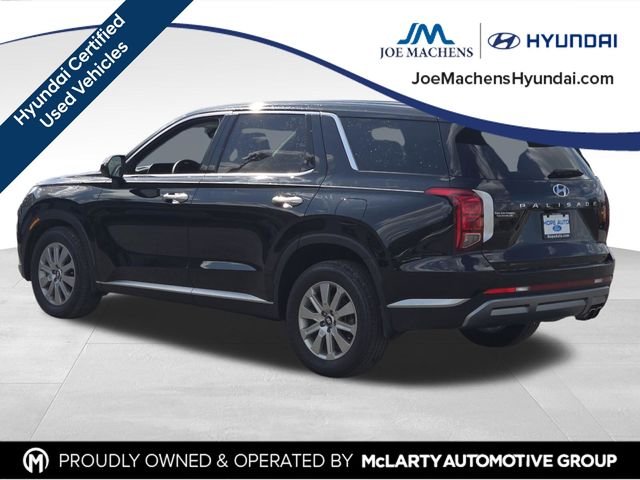 Certified Used 2025 Black Hyundai SE image 4