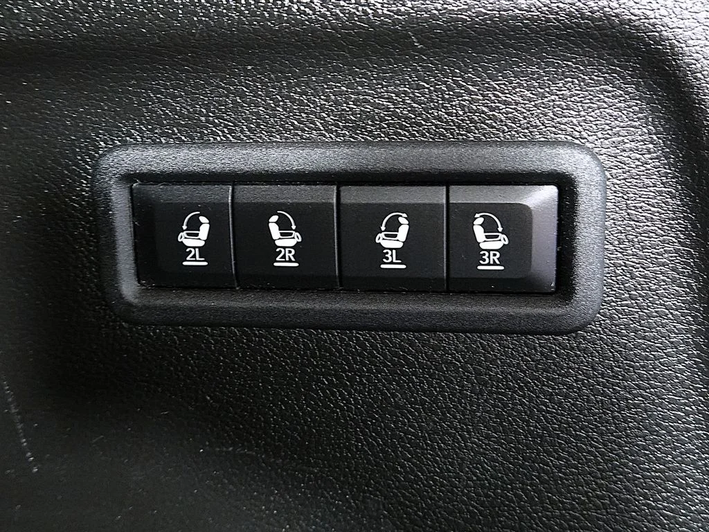 Used 2023 White Jeep Series II image 9