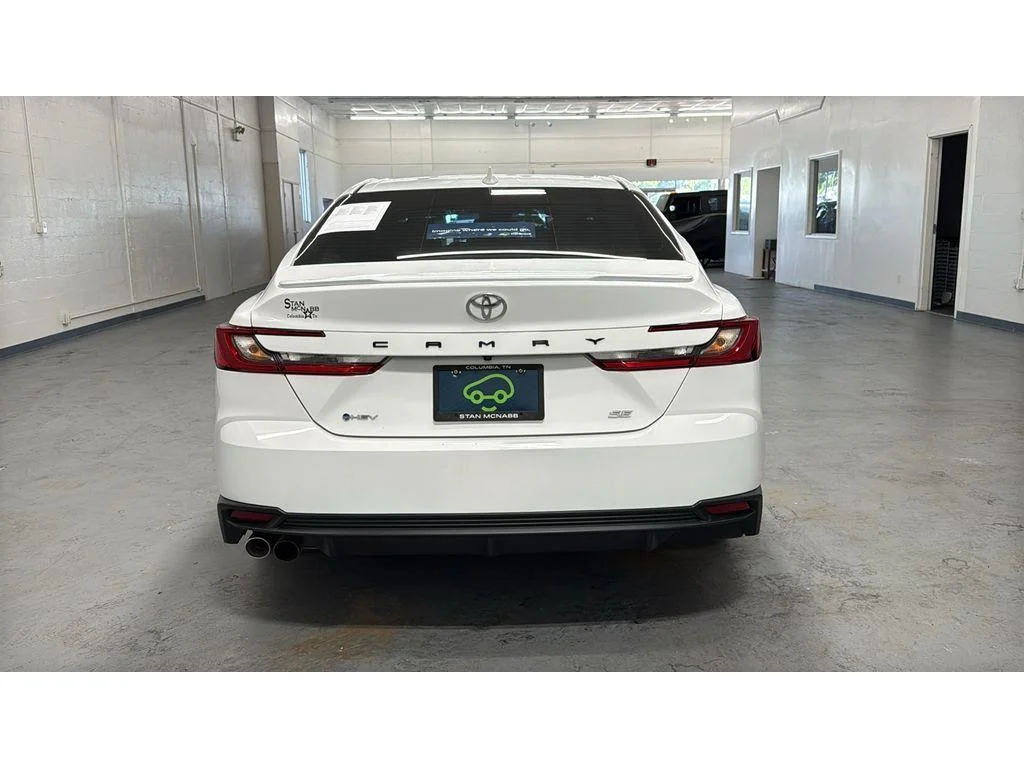 Used 2025 Ice Cap Toyota SE FWD 1 OWNER image 7