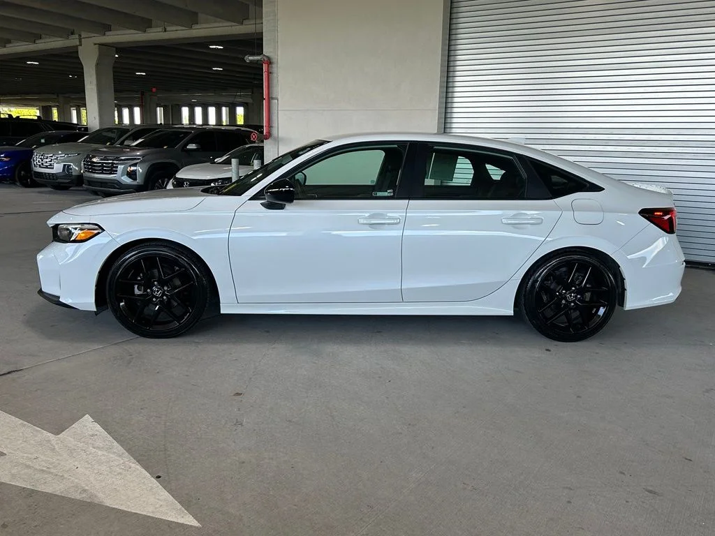 Used 2026 Platinum White Pearl Honda Sport image 2