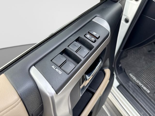 Used 2018 Blizzard Pearl Toyota Limited image 15