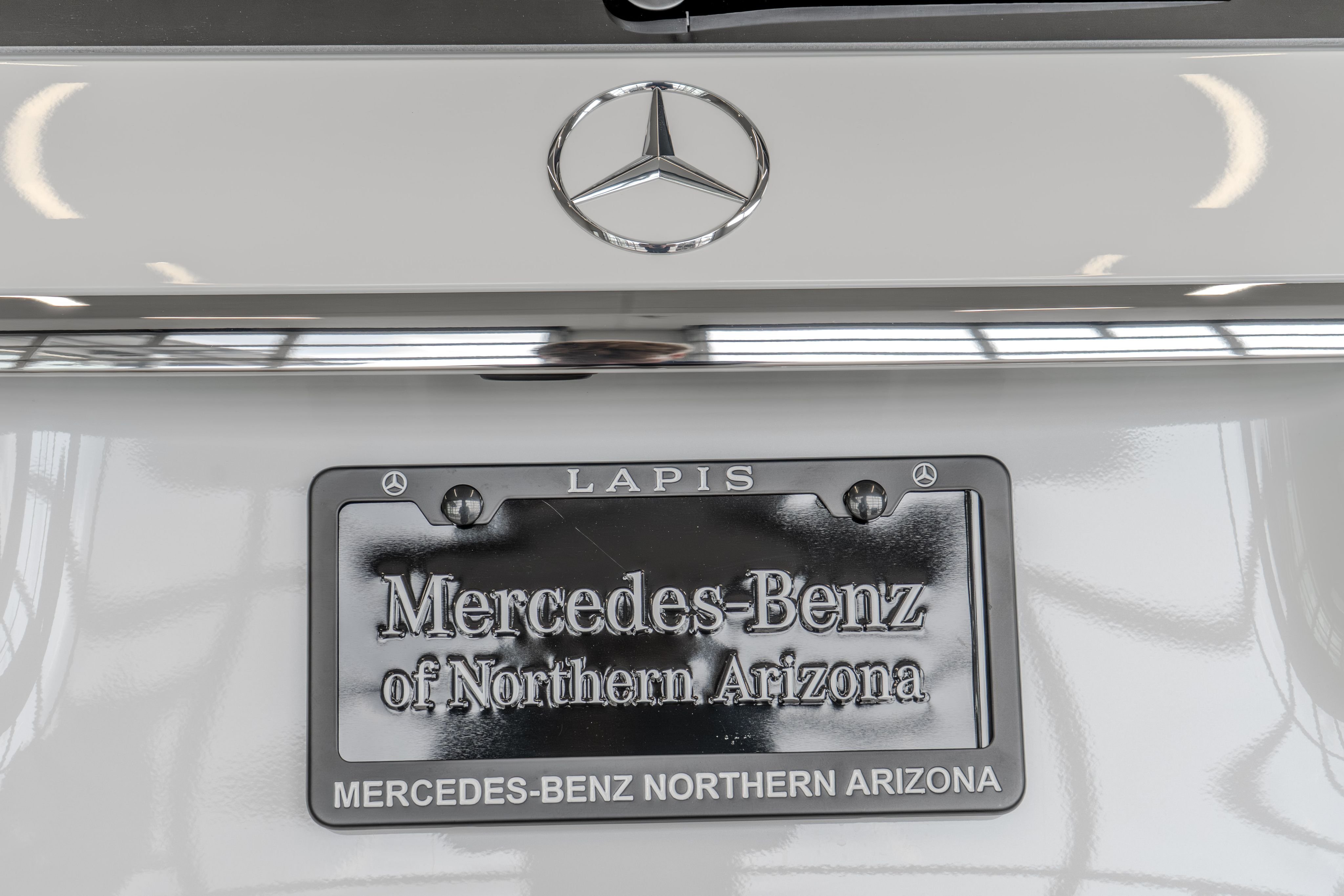 New 2026 MANUFAKTUR Moonlight White Metallic Mercedes-Benz GLS 450 image 15