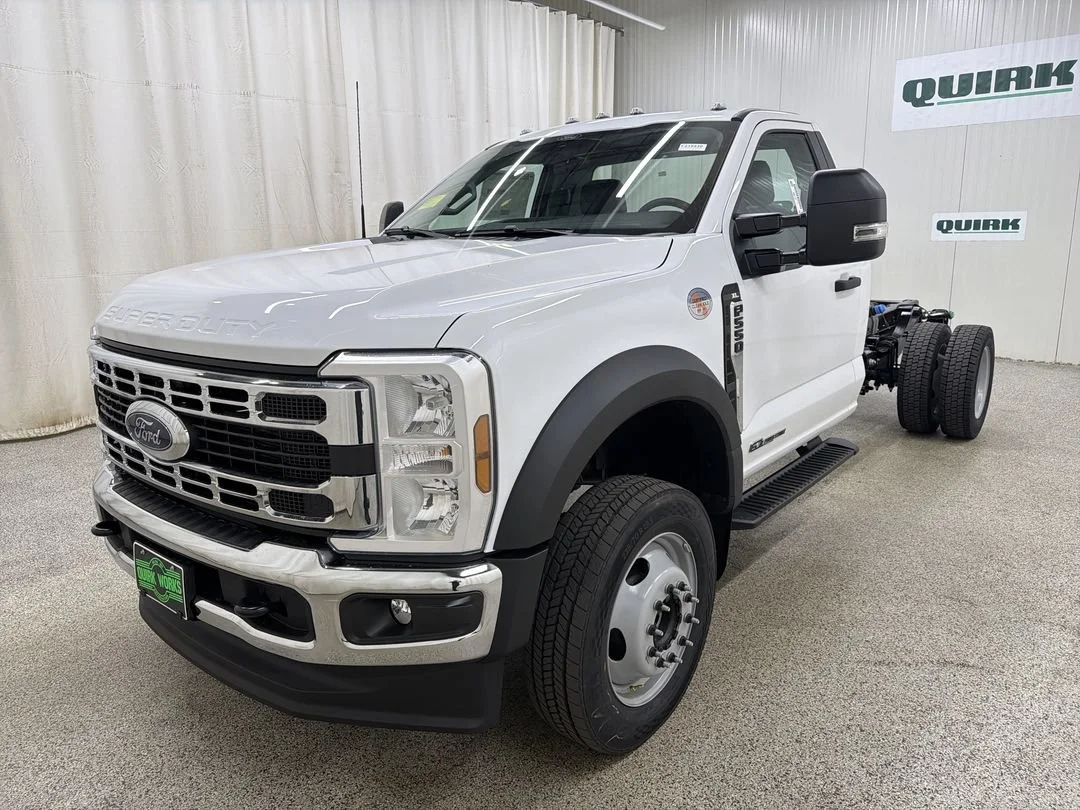 New 2026 Oxford White Ford F-550® XL image 4