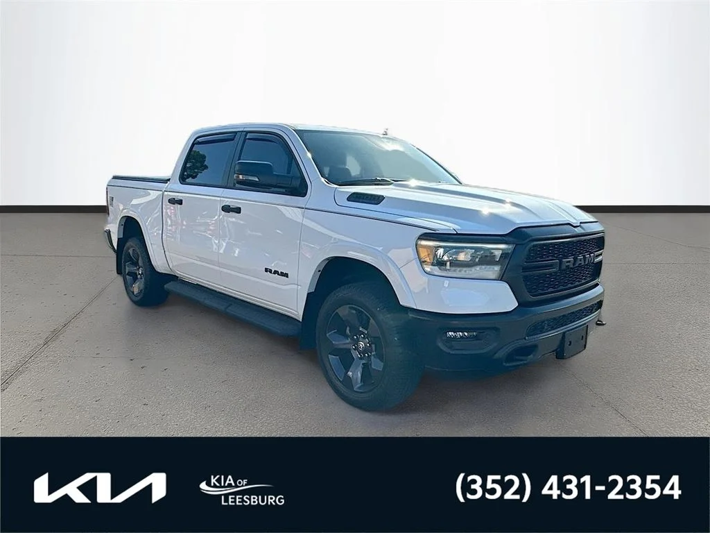 2023 RAM 1500 Big Horn/Lone Star 4x4 Crew Cab 5'7's photo