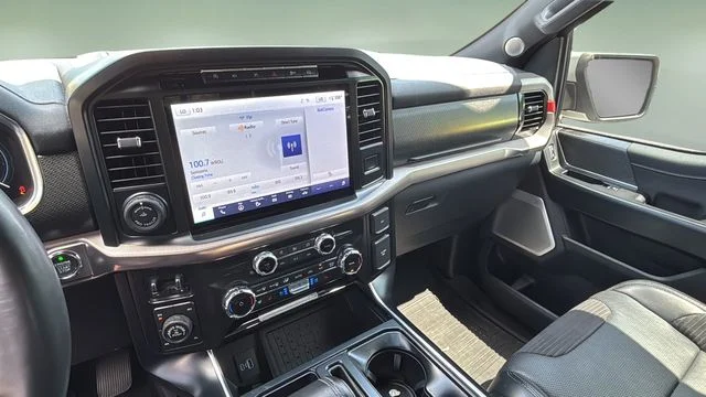 Used 2023 White Ford Raptor image 25
