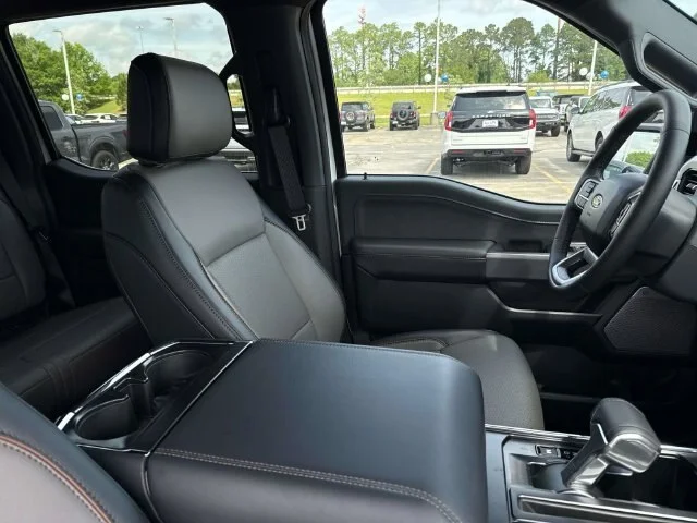 New 2026 Star White Metallic Tri-Coat Ford Lariat® image 39