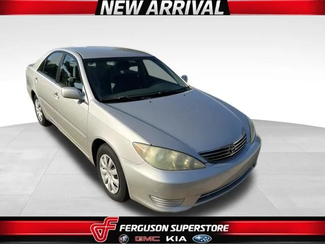 Used 2006 Silver Toyota LE image 1