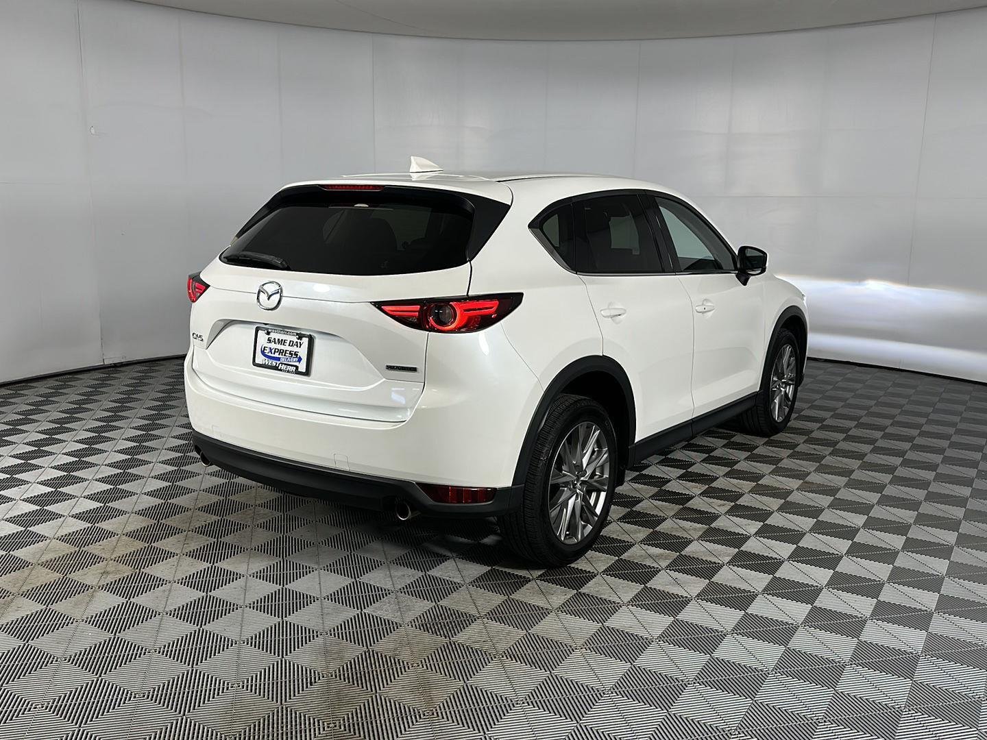 Used 2021 Snowflake White Pearl Mazda Grand Touring image 13