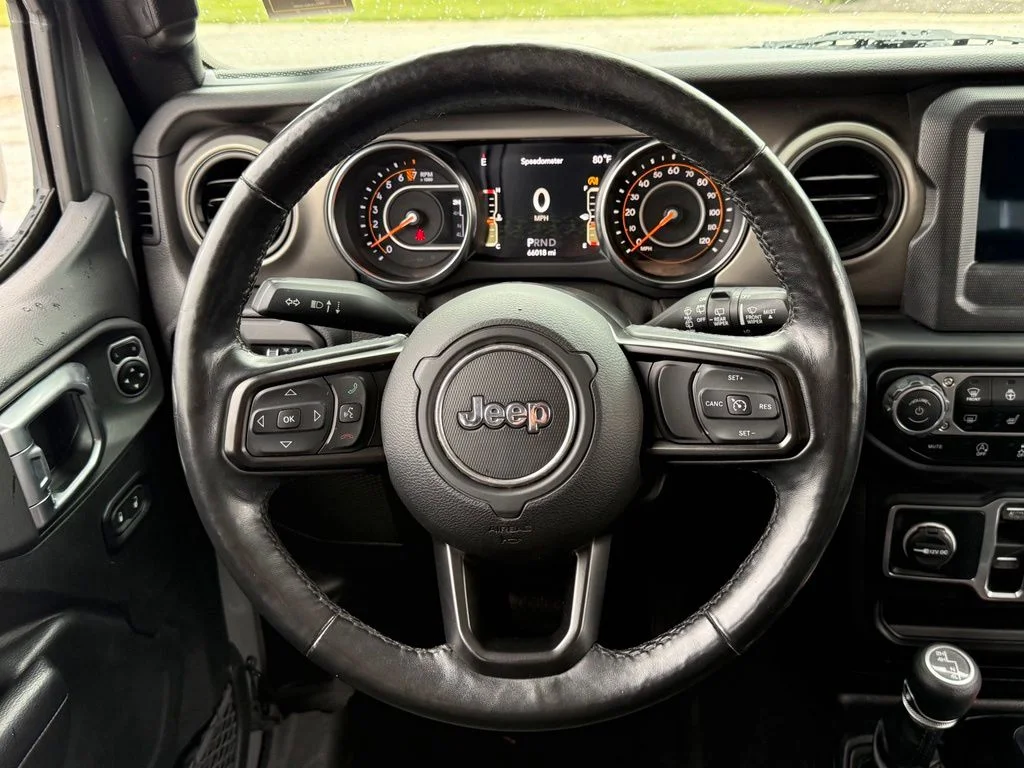 Used 2019 Gray Jeep Unlimited Sport S image 16