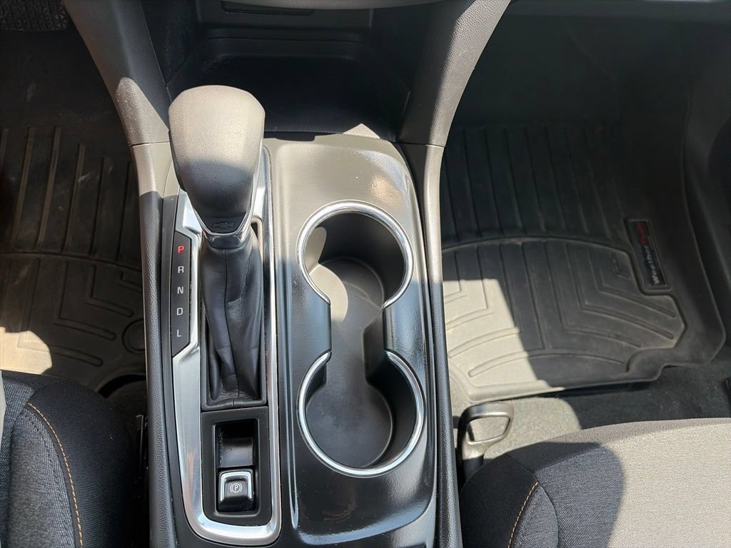 Used 2023 Summit White Chevrolet LT image 21