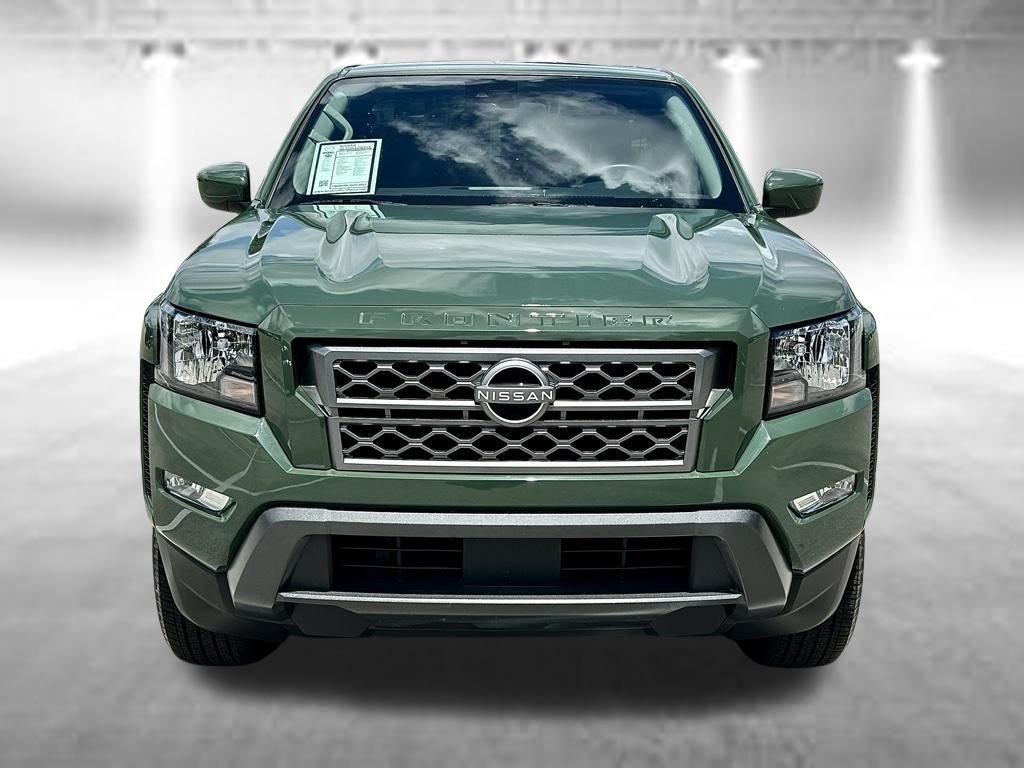 Used 2024 Green Nissan SV image 2