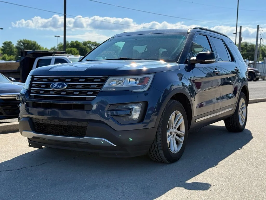 Used 2016 Ford Explorer XLT with VIN 1FM5K7DH9GGA24075 for sale in Crestwood, KY